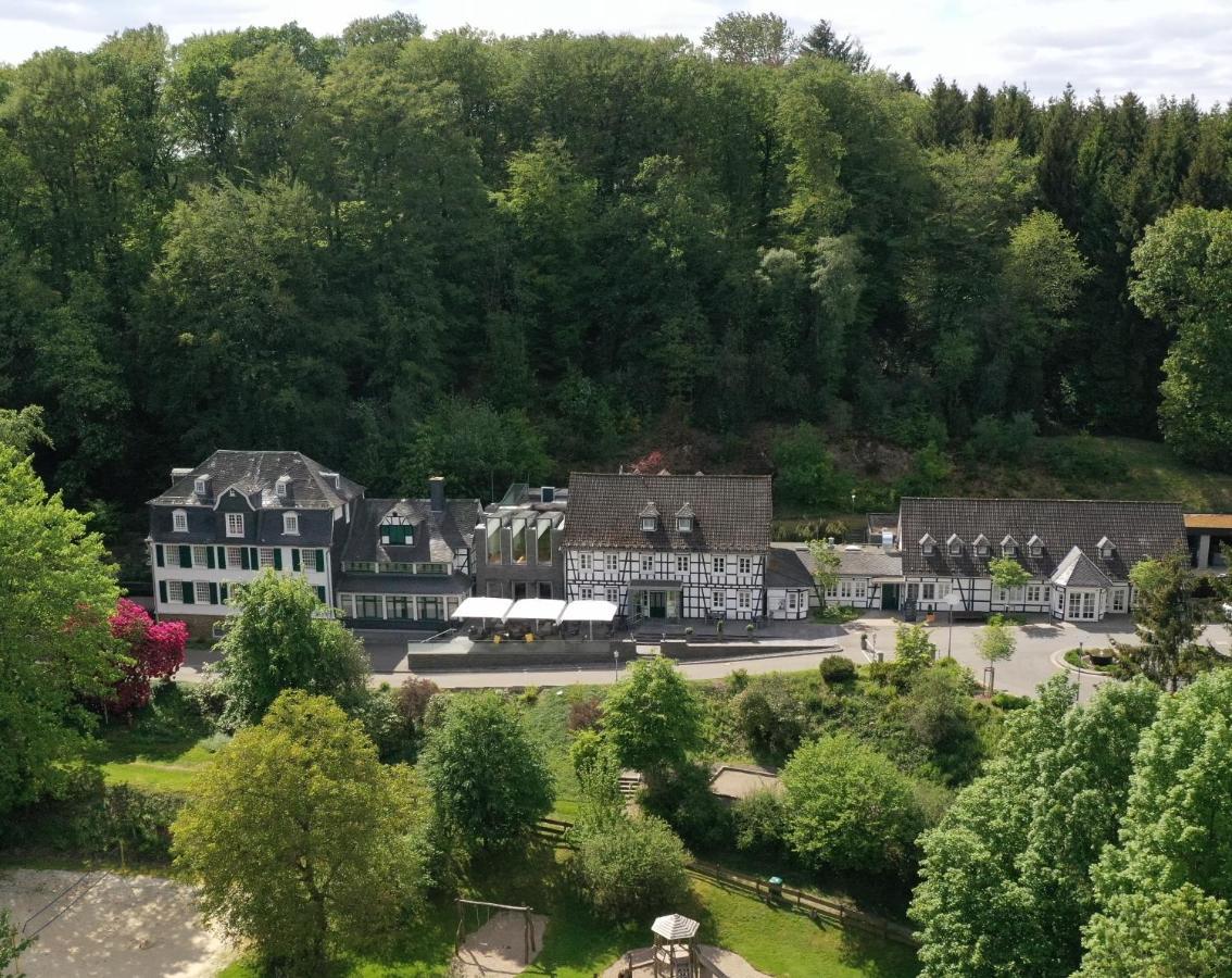 Seminar- & Tagungshotel Grosse Ledder Wermelskirchen Exteriör bild